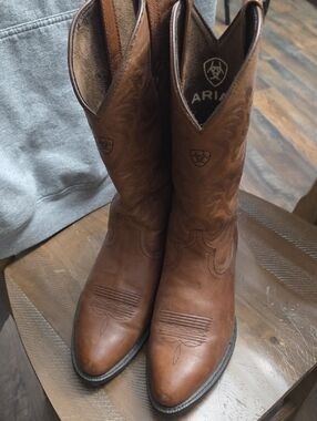 Ariat Chestnut Brown Embossed Leather Western Boots